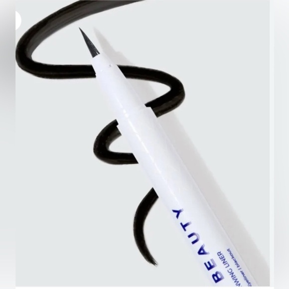 Dragun Beauty DragunWing Liquid Eyeliner in Blackout - Picture 1 of 5